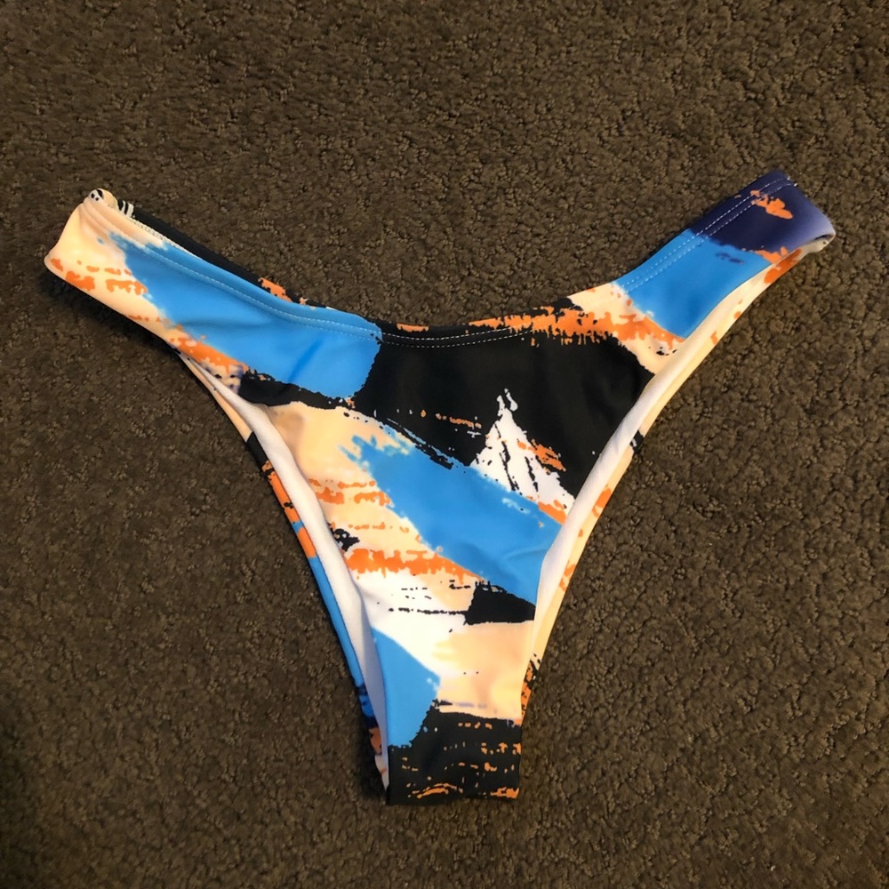 Bikini bottoms